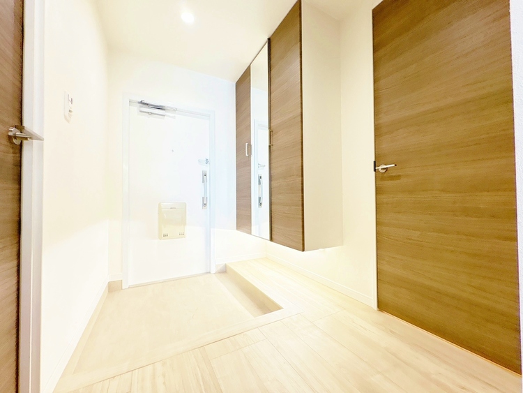 玄関 シューズボックスを完備した玄関です。