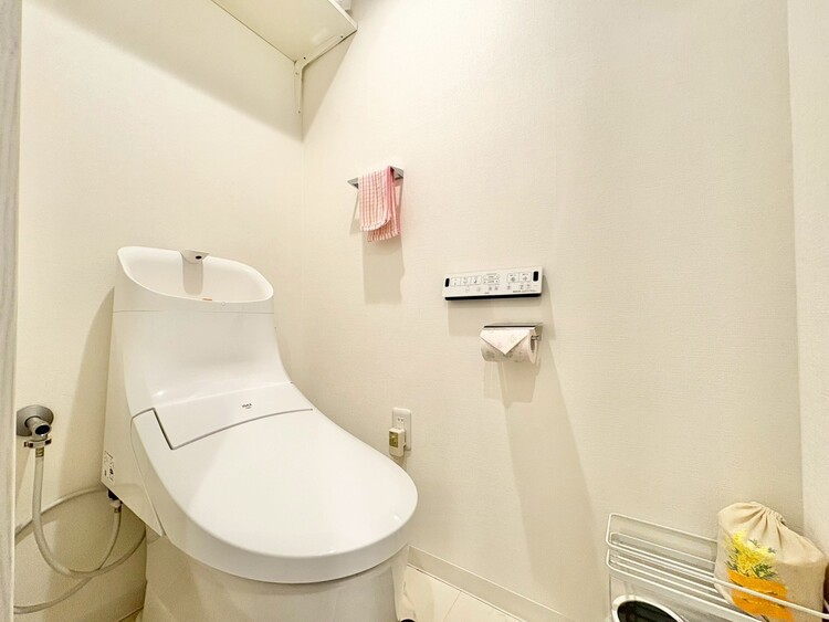 トイレ 暮らしの中のさりげないひとときの快適さにも、こだわりを、持って設備を配しております。