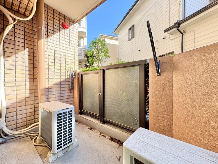 バルコニー 暮らしの中で、光と風を演出してくれるバルコニー。