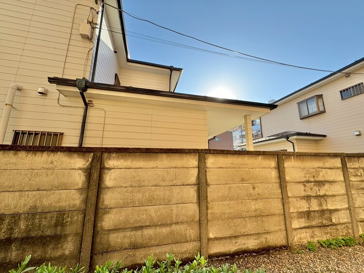 バルコニー 窓を開けると広がる青空。心をリフレッシュして日々を過ごしていきましょう。