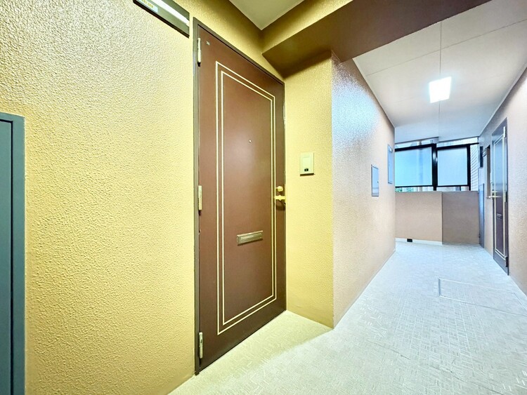 玄関 玄関を開ければ、そこは安らぎのご自宅。