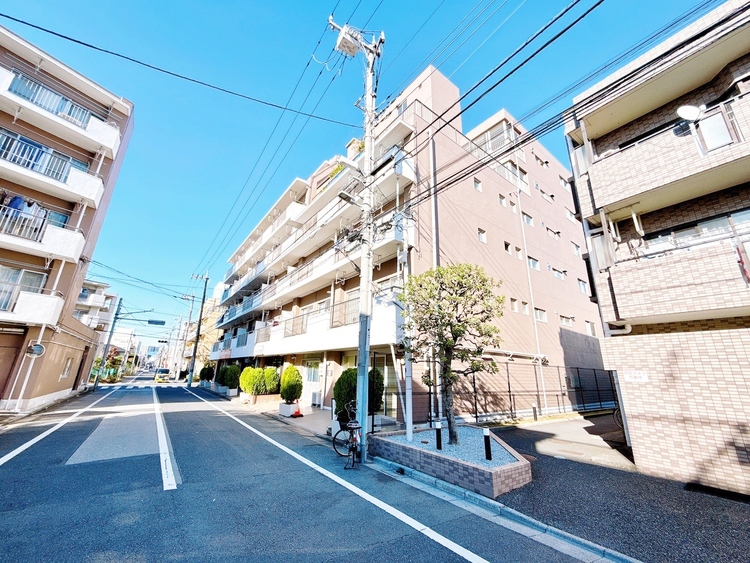 外観 ライフプランニングからローンまで、一貫してご説明させていただきます。お気軽にお問い合わせくださいませ。