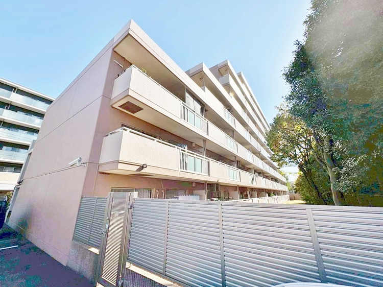 外観 現地に足をお運びいただいた際には、周辺散策などをお勧めいたします。