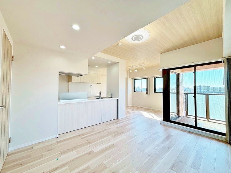 居間 過ごす時間が、たくさんの思い出として紡がれていく場所。