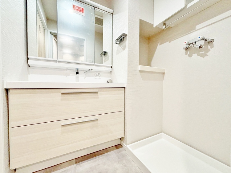 洗面 何かと物が増える場所だからこそ、スッキリと見映えの良い空間に。