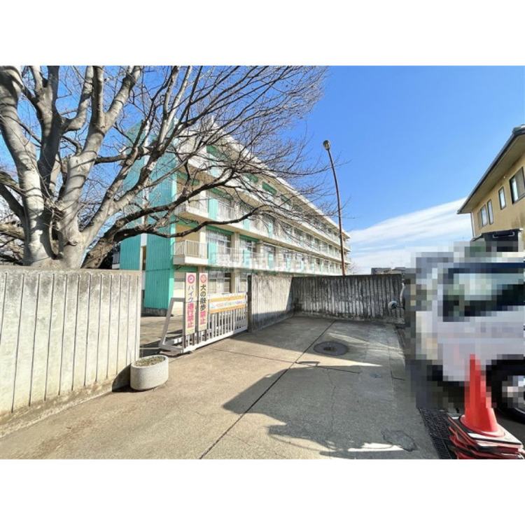 周辺 三角小学校(約1200m)