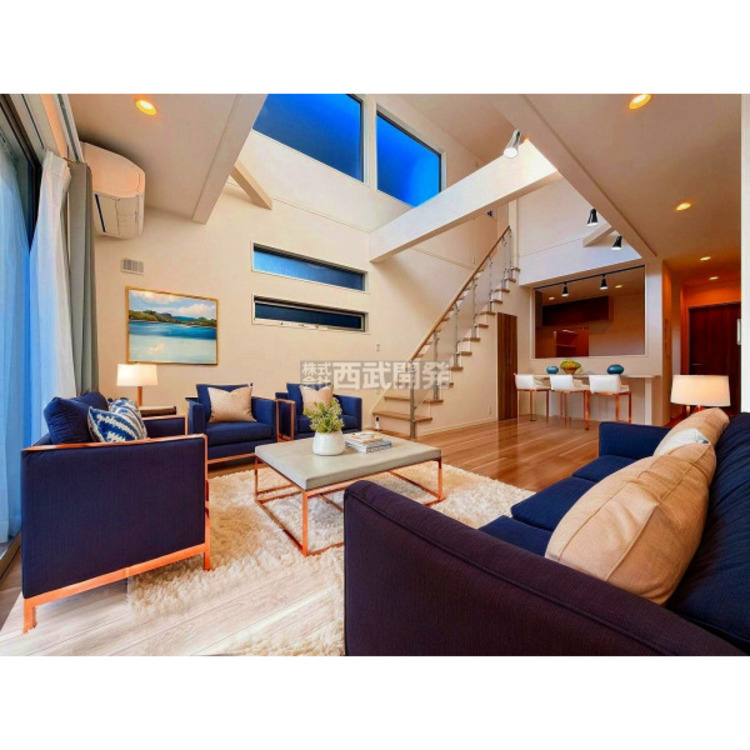 居間 配置してある家具や小物はCGによるイメージです