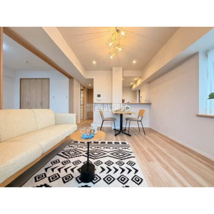 居間 家具・備品等は価格に含まれません。