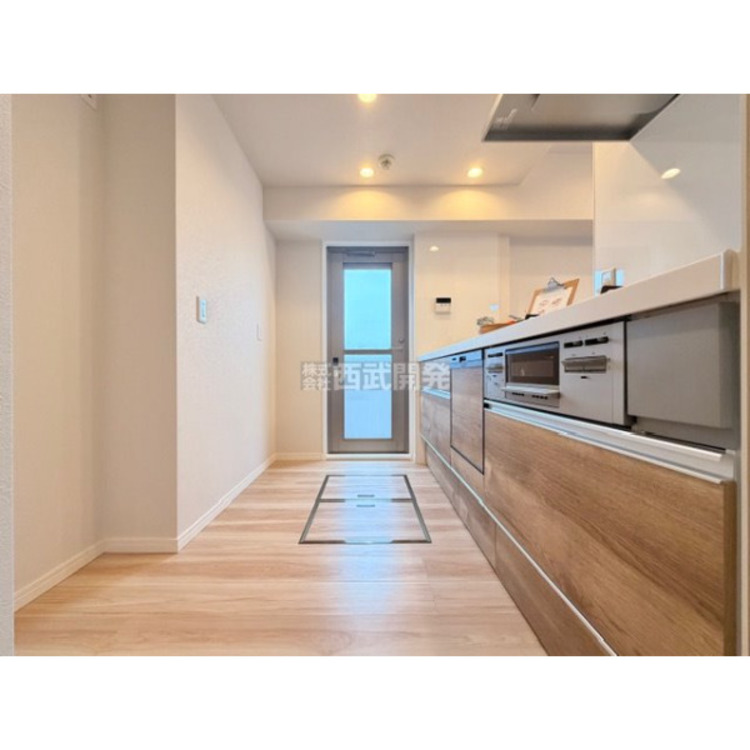 キッチン 家具・備品等は価格に含まれません。