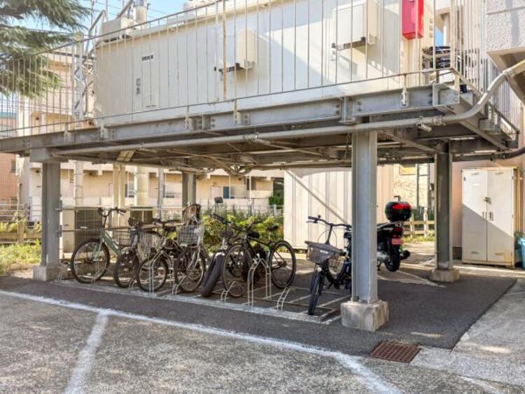 その他 敷地内に設けられた駐輪スペース。