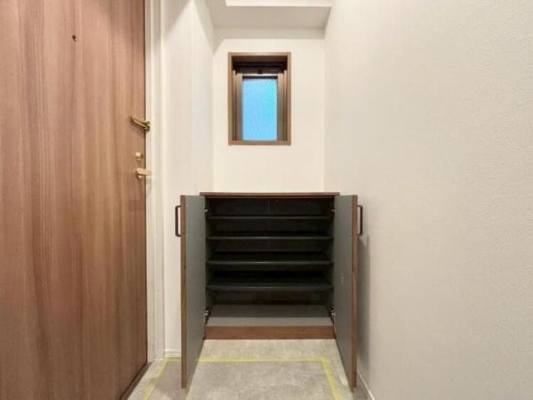 収納 玄関には収納豊富なシューズクローゼットも完備。雑多な玄関でなくスッキリ空間にできるよう設計しました。（2025.11.14撮影）