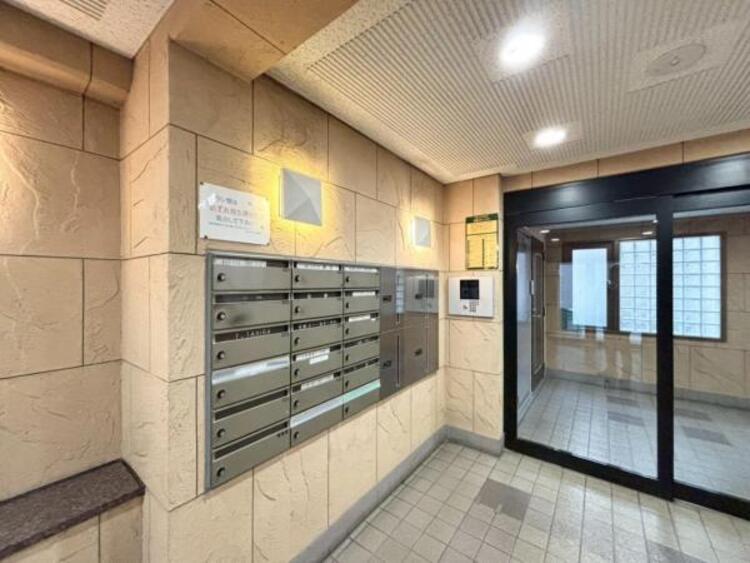 その他 エントランス内には個別の郵便ポストを設置しており、日々の受け取りがスムーズです。（2025.11.14撮影）