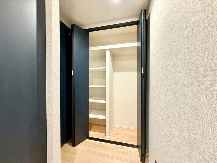 その他 家電やスーツケース、ストック品など何でも片付く嬉しい空間です。