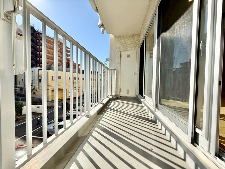 その他 朝の澄んだ空気や、夕方に吹く清々しい風を感じられるバルコニー。