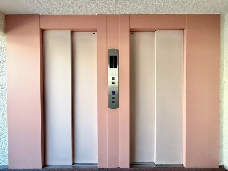 その他 エレベーター完備のため荷物が多くなっても安心。