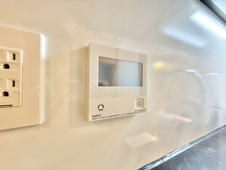 その他 見やすい画面で操作しやすい給湯パネル。