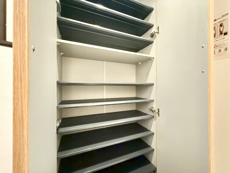 その他 家電やスーツケース、ストック品など何でも片付く嬉しい空間です。