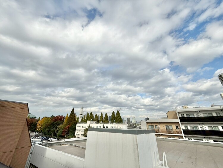 その他 眺望や窓からの景色が良いと、家で過ごす時間も快適です。