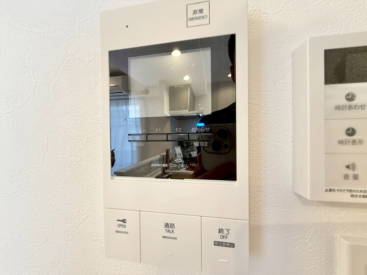 その他 誰が来てもわかる様にモニター付きインターホンを設置。
