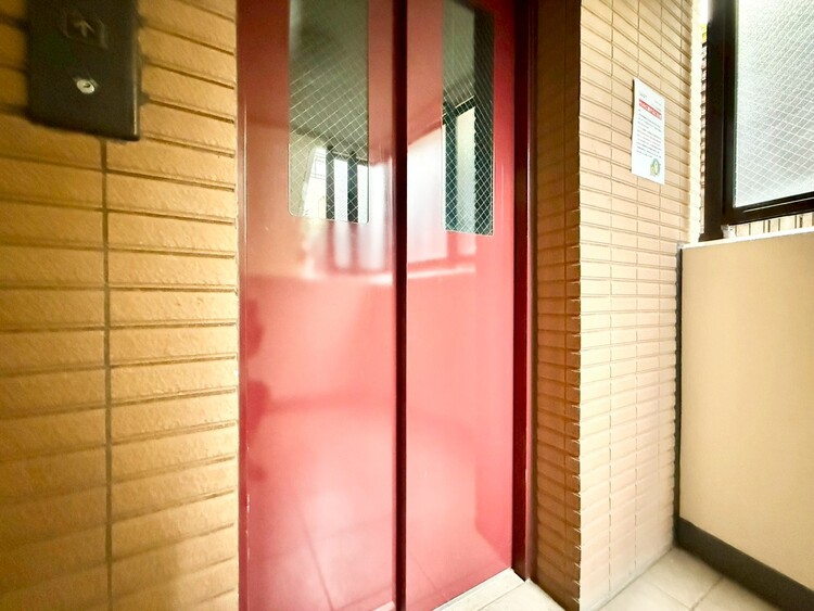 その他 エレベーター完備のため荷物が多くなっても安心。