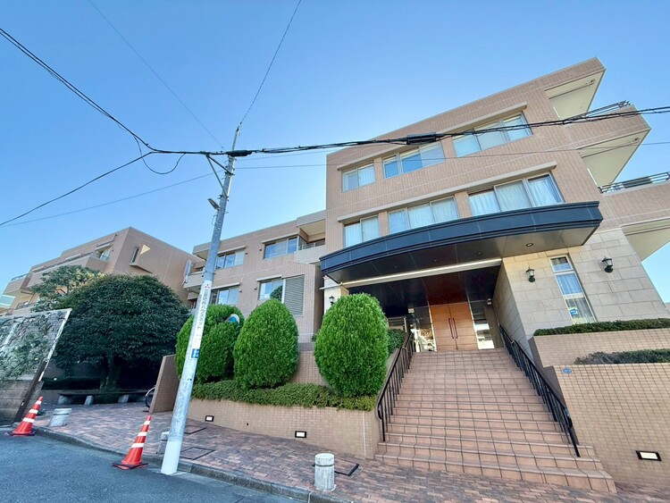 その他 飽きのこないシンプルモダンな外観です。