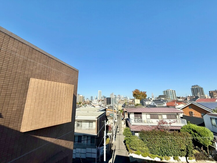 その他 眺望や窓からの景色が良いと、家で過ごす時間も快適です。