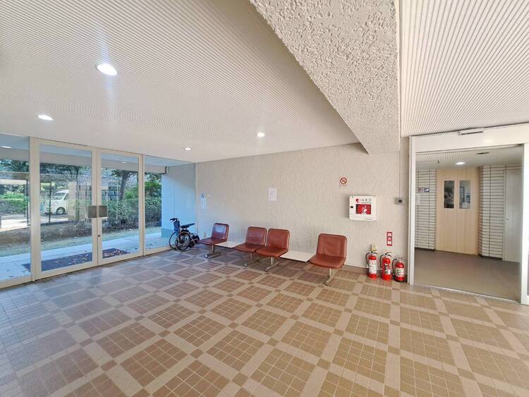 その他 館内は静寂な中が保たれており、管理が行き届いている印象を受けました。