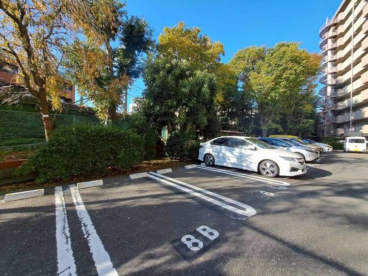 その他 駐車スペースが嬉しいですね。※空き状況は都度ご確認下さい。