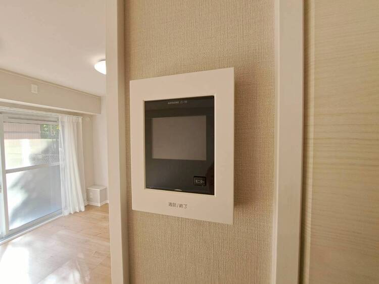 その他 誰が来てもわかる様にモニター付きインターホンを設置。