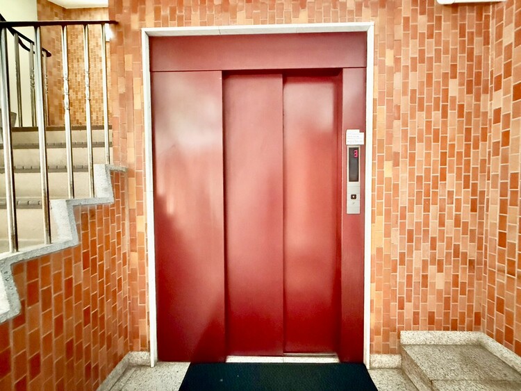 その他 エレベーター完備のため荷物が多くなっても安心。