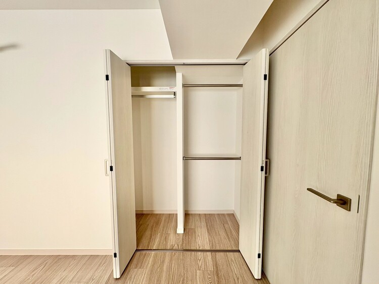 その他 収納スペースが付いていて、お部屋を広く使っていただけます。
