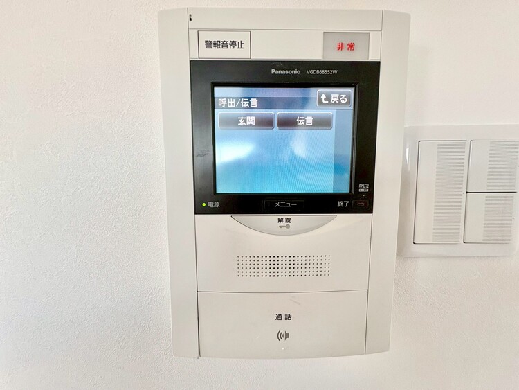その他 誰が来てもわかる様にモニター付きインターホンを設置。