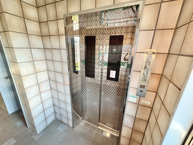 その他 エレベーター完備のため荷物が多くなっても安心。