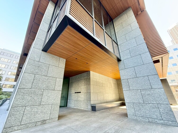 その他 上質感漂う玄関アプローチです。