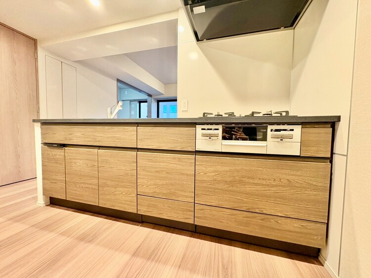 その他 開放感のあるキッチンスペース。調理をしながら、会話も弾みそうですね。