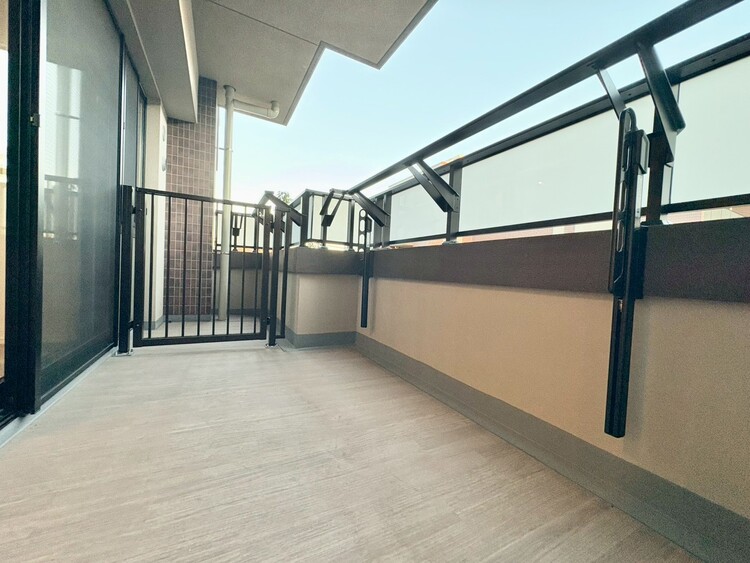 その他 朝の澄んだ空気や、夕方に吹く清々しい風を感じられるバルコニー。