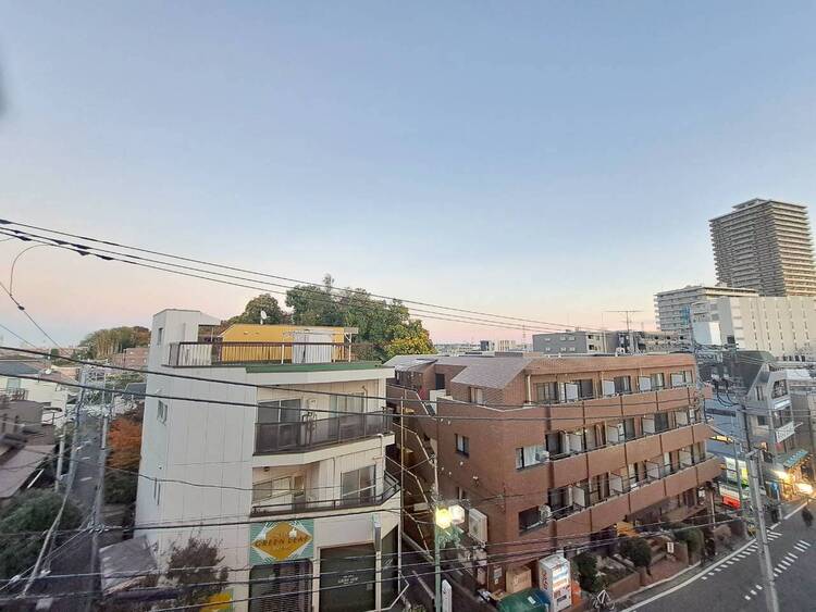 その他 眺望や窓からの景色が良いと、家で過ごす時間も快適です。