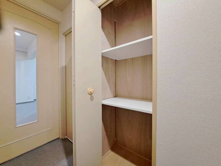 その他 家電やスーツケース、ストック品など何でも片付く嬉しい空間です。