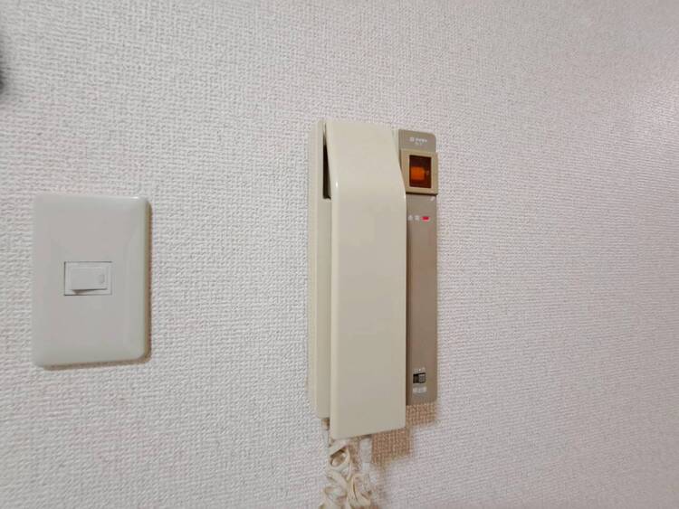 その他 室内にはインターホンを設置。快適と安らぎを合わせた優しい設計。