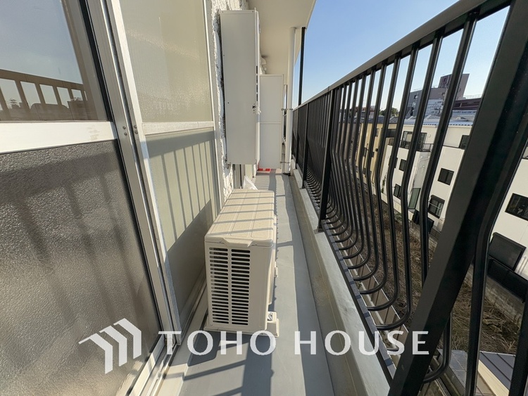 バルコニー 陽当たり良好なバルコニー