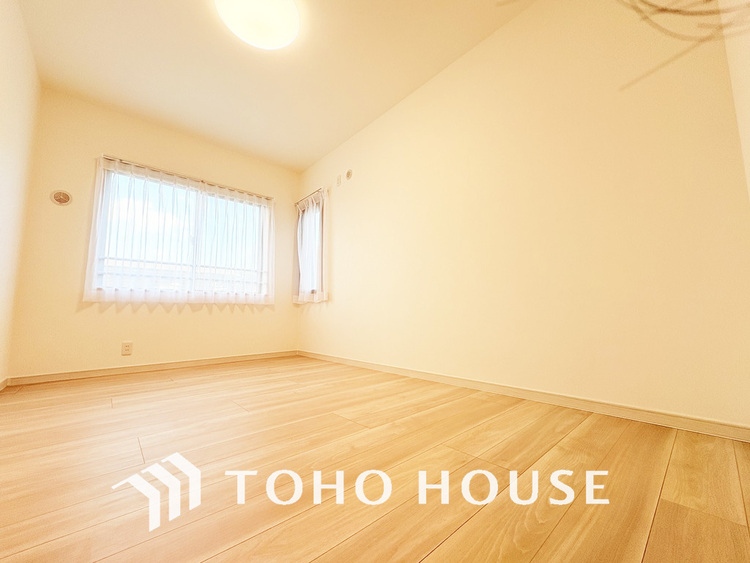 内装 1日の疲れを癒し、心地よく寛げるようゆったりとした広さをしています