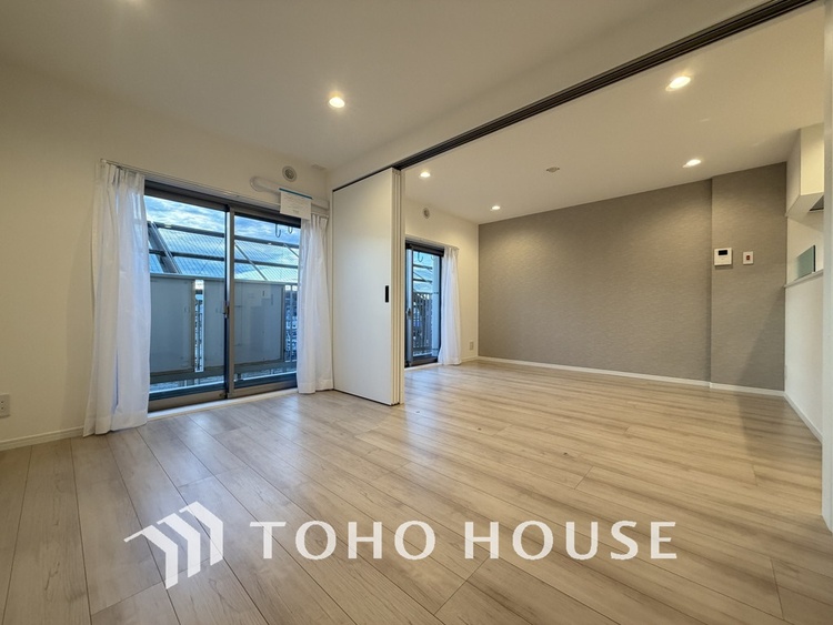 内装 1日の疲れを癒し、心地よく寛げるようゆったりとした広さをしています