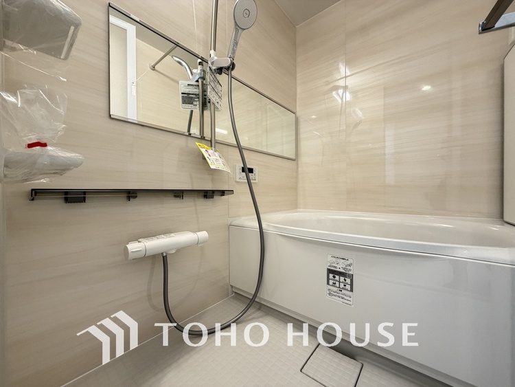 風呂 一日の疲れを癒すバスルームは、心地よいリラックスを叶える清潔感溢れる空間