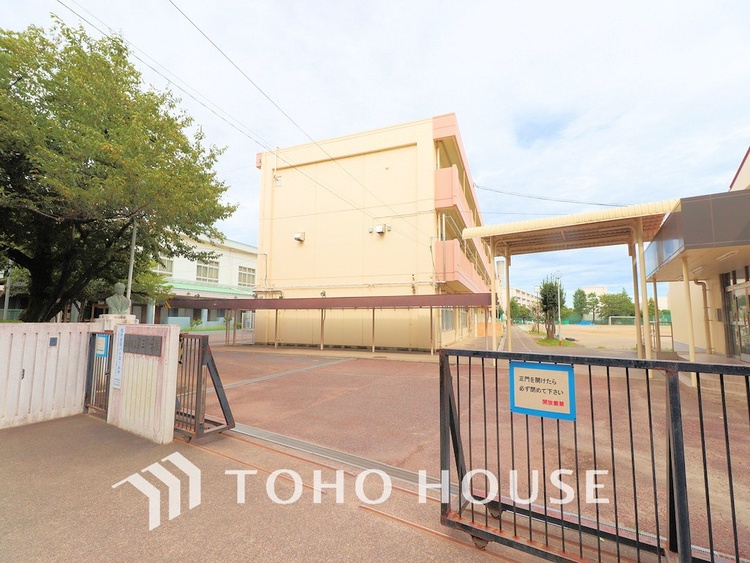 周辺 調布市立第三中学校　距離500ｍ