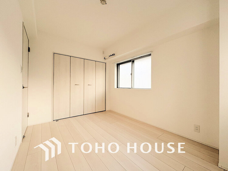 内装 1日の疲れを癒し、心地よく寛げるようゆったりとした広さをしています