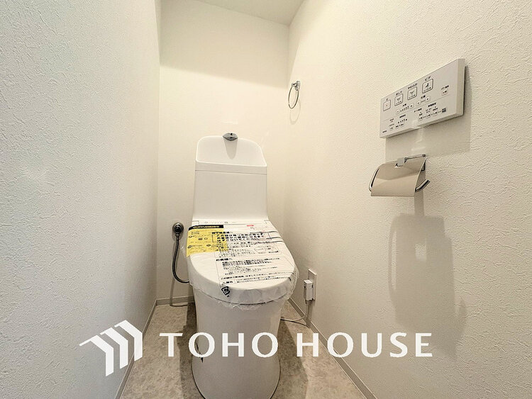 トイレ トイレには快適な温水洗浄便座付