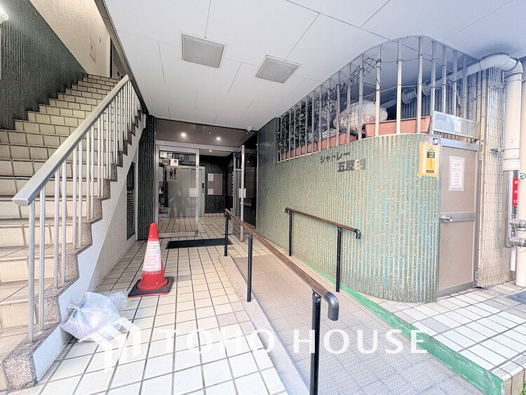 エントランス エントランス