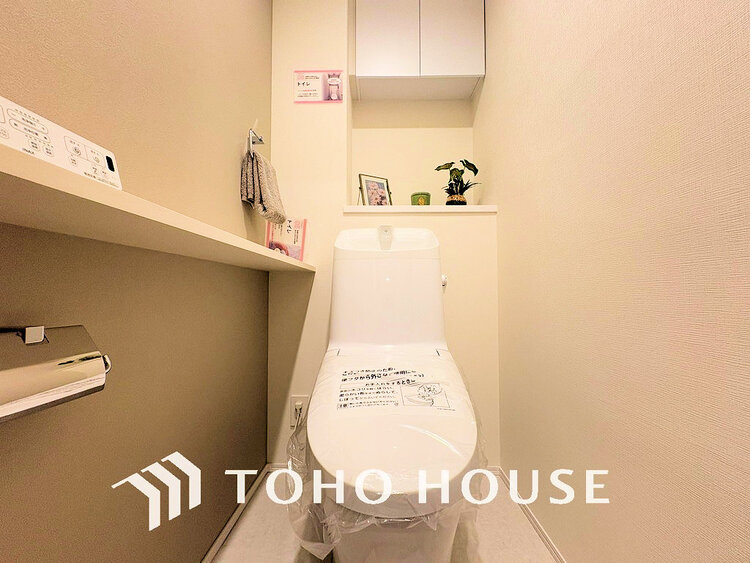 トイレ トイレには快適な温水洗浄便座付