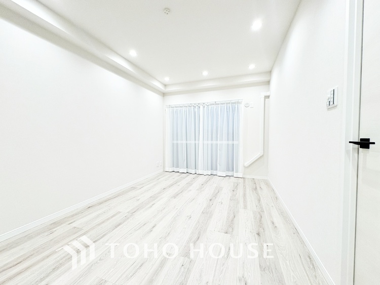 内装 ◆Open new door◆扉の向こうには青空が広がっている。