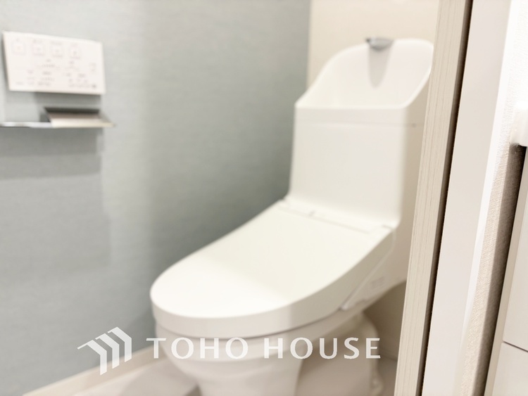 トイレ ◆Sunshine◆光が燦々と入り、いるだけで気持ちいい。「開放的でゆとりあるお部屋です。」